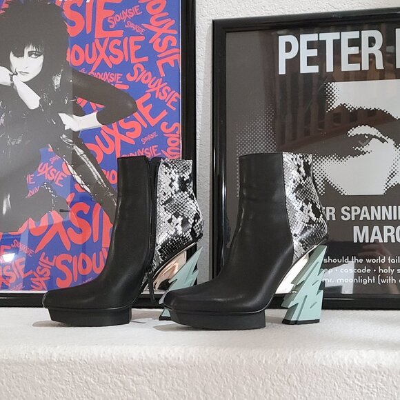 Glam Square Boot - Black II - Picture 1 of 11